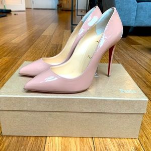 Nude patent leather Louboutin Pigalle pump